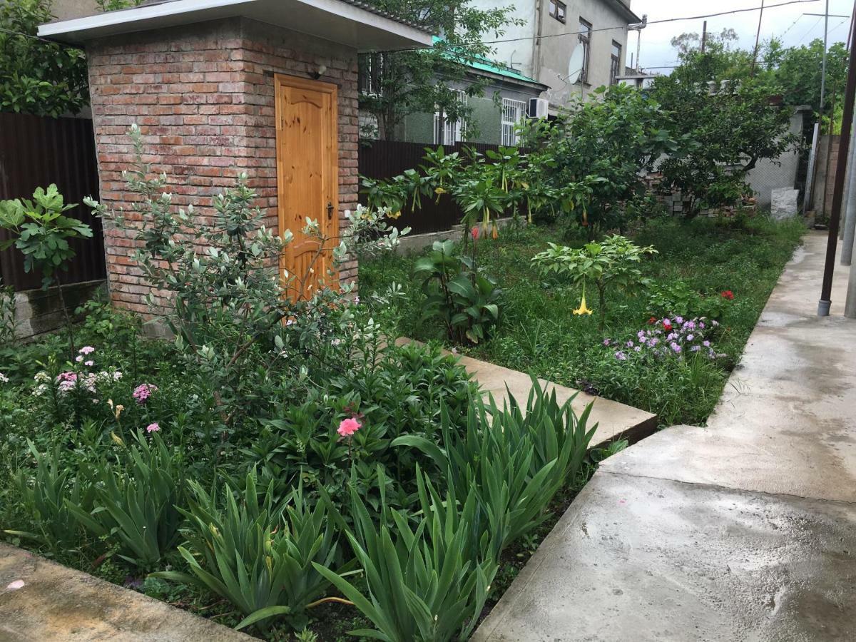 Guest House Nadia 苏呼米 外观 照片